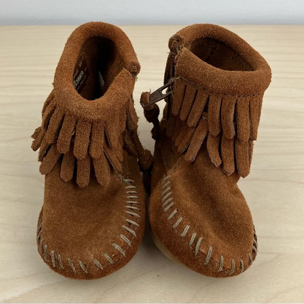 Minnetonka Baby Toddler Size 2.0 High Top Fringe Moccasin Booties Brown Leather